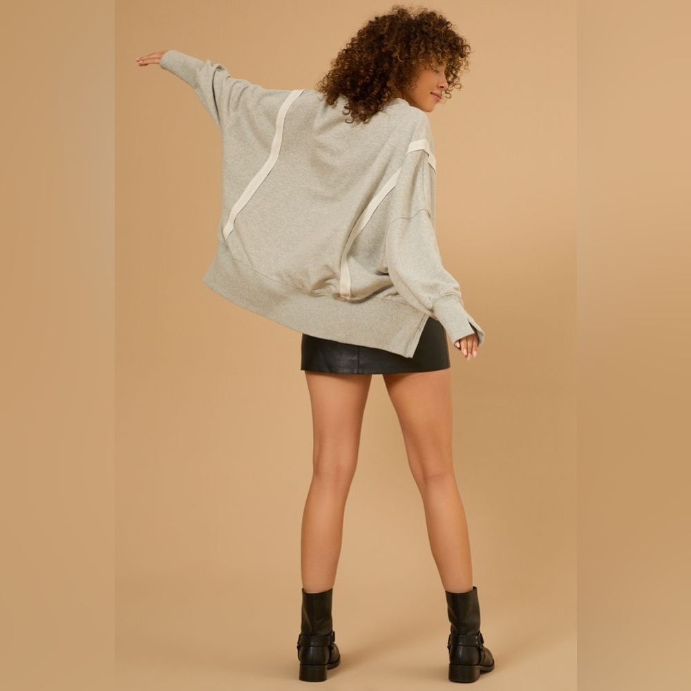 Altar'd State 89 Oversized Sweatshirt Gray Women’s Size XXS/XS - Picture 2 of 6